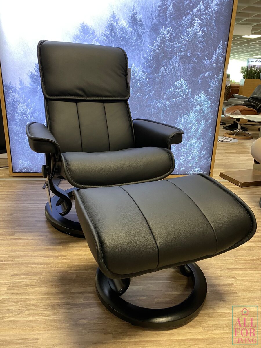 Stressless® Admiral (M) Classic Sessel mit Hocker Batick Black