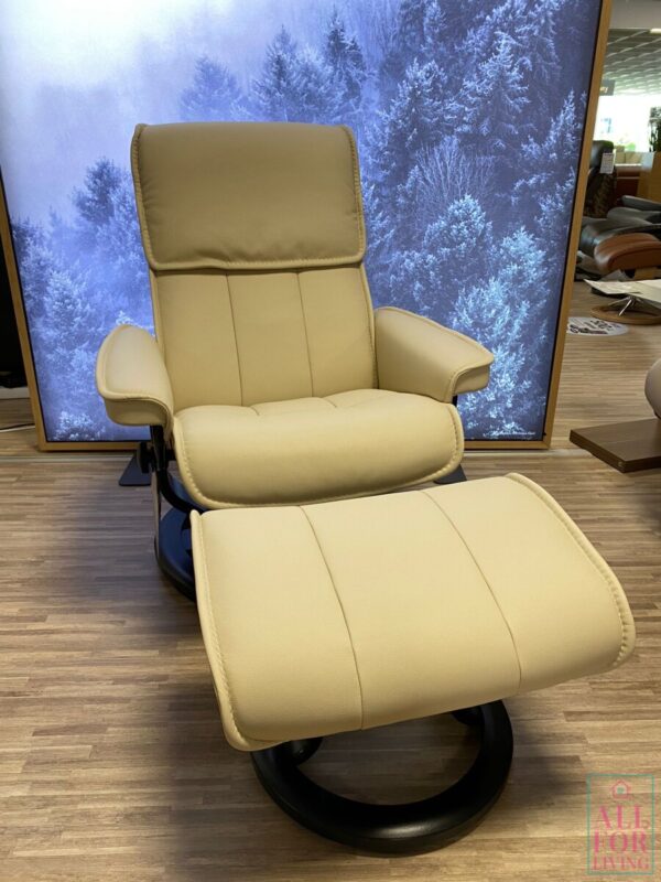 Stressless® Admiral (M) Classic Sessel mit Hocker Batick Cream